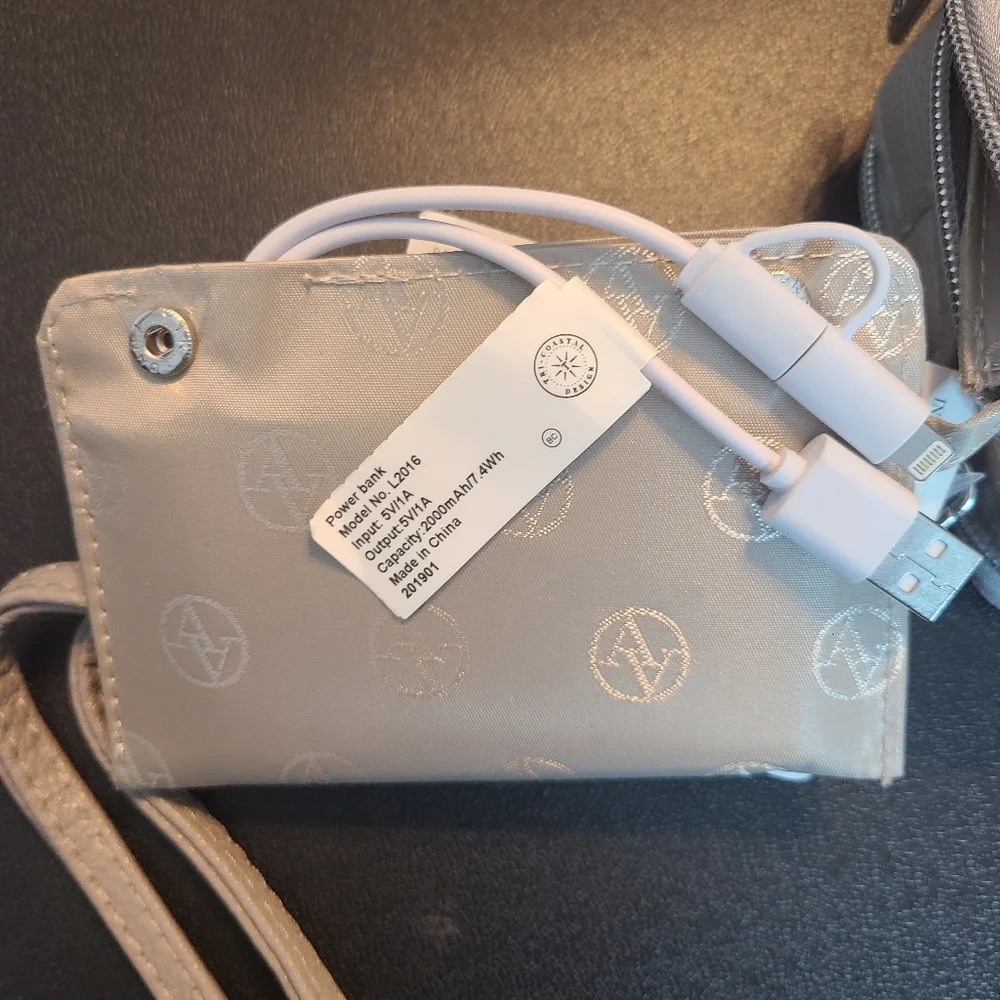 Adrienne Vittadini Studio Phone Charging RFID Wallet Crossbody Grey w/Cord Z NWT